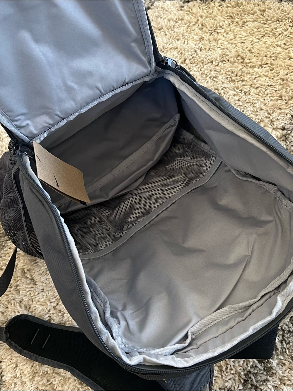 ✔️NWT✔️ NIKE Varsity Elite Backpack Grey Black - Picture 10 of 15